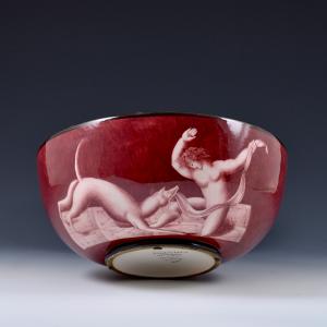 O putto com o cão - Tigela da série A Conversa clássica - Gio Ponti, Società Ceramica Richard-Ginori, c. 1925